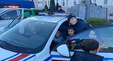 Hem jandarmayı tanıdılar hem trafik eğitimi aldılar