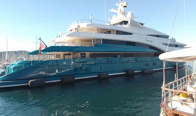 Hintli milyarderin mega yatı Fethiye'de 30 ton yakıt aldı