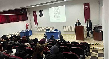 Hisarcık MYO'da bağımlılıkla mücadele ve KADES uygulaması bilgilendirme semineri
