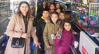 Hisarcık'ta ilkokul öğrencileri market alışverişi yaptı
