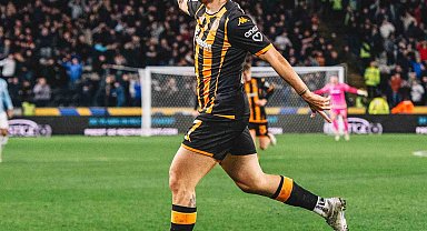 Hull City, Erol Bulut'un takımı Cardiff City'yi 3-0 ile geçti