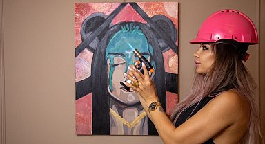 İç Mimar-Ressam Ebru Güve kişisel sergisini sanat severlerle buluşturdu