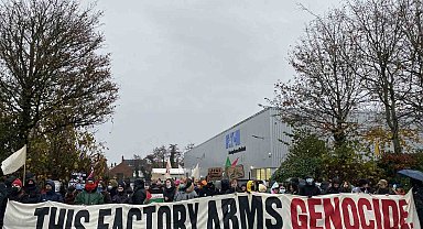 İngiltere ve İskoçya'da Filistin destekçilerinden F-35 parçaları üreten firmaların önünde protesto