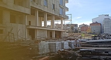 İnşaat iskelesi yıkıldı: 1 işçi yaralandı