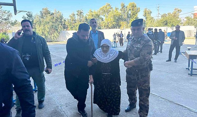 Irak'ta halk, 10 yıl sonra yerel seçimler için sandık başında