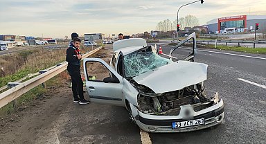 Işık ihlali yapan kamyon, otomobile çarptı: 1 ölü, 2 yaralı