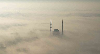 İstanbul'da büyüleyici sis manzarası havadan görüntülendi