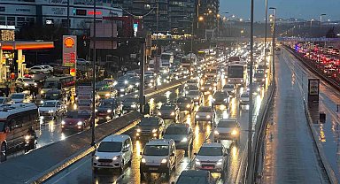 İstanbul'da trafik yoğunluğu yüzde 89'a ulaştı
