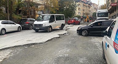 İstanbul'un göbeğinde çağ dışı görüntüler: "Yollar tarlaya döndü, iş yerlerini su ve lağım bastı"
