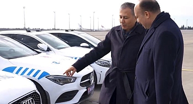 İşte yeni polis araçları! Bakan Yerlikaya görüntüleriyle paylaştı: Bentley, Porsche, Mercedes, Audi…