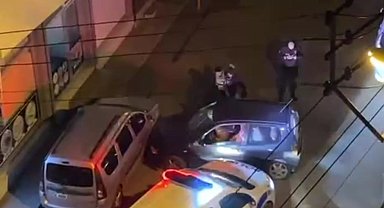 İzmir'de nefes kesen kovalamacada zehir tacirleri kıskıvrak yakalandı