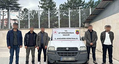 Jandarma 5 düzensiz göçmen yakaladı