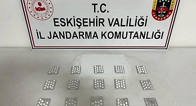 Jandarma ekiplerince 184 adet sentetik ecza hap ele geçirildi