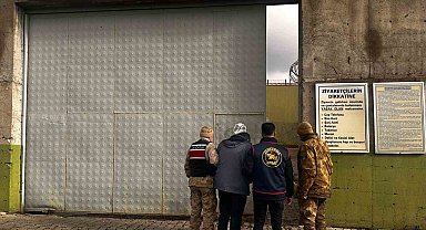 Jandarmadan dev operasyon: 73 firari yakalandı