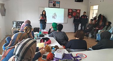 Jandarmadan kadınlara KADES eğitimi