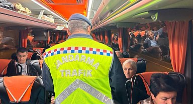 Jandarmadan şehirlerarası otobüslerde emniyet kemeri denetimi