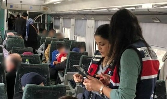Jandarmadan şüpheli şahıslara yönelik kimlik denetimi