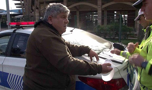 Kadıköy'de kırmızı ışık cezası uygulanan taksi şoförü: "Nereden gördün benim ışıktan geçtiğimi"