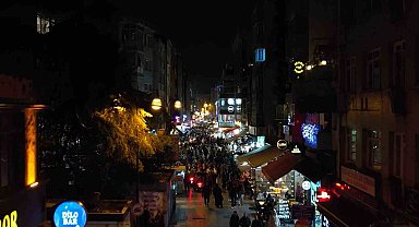 Kadıköy'de yılbaşı öncesi yoğunluk havadan görüntülendi