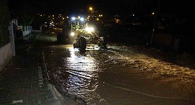 Kalabaklı köyü ve taşan derede temizlik çalışmaları sürüyor
