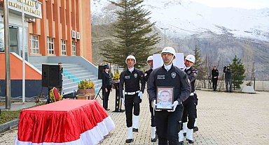Kalp krizi geçiren polis memuru törenle memleketine uğurlandı