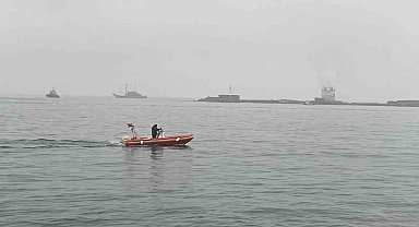 Karadeniz'in zorlu şartlarına rağmen Kafkametler'in 7 mürettebatını arama çalışmaları sürüyor