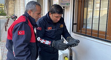 Kargayı emniyetten itfaiye kurtardı