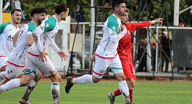 Karşıyaka'nın golcüsü deplasmanda atıyor