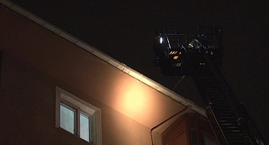 Kartal'da bacadan çıkan yangın çatıya sıçradı