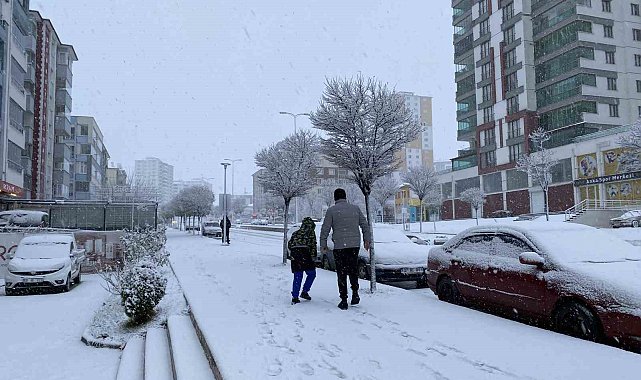 Kastamonu beyaz örtüyle kaplandı