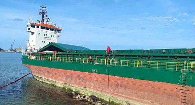 Kastamonu'da karaya oturan gemideki 50 ton yakıt tahliye ediliyor