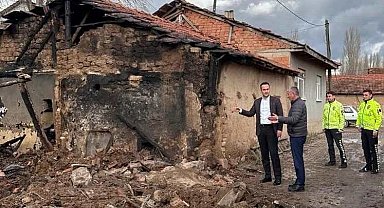 Kaymakam Demirci, yanan mahalle fırınında incelemelerde bulundu