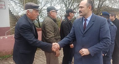 Kaymakam Sözen halk ile buluşarak taleplerini dinliyor