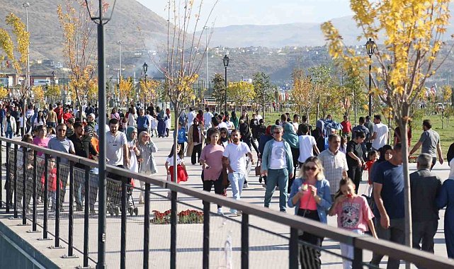 Kayserililer hafta sonu Millet Bahçesi'ne akın etti