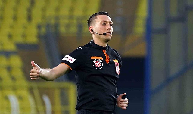 Kayserispor - Fenerbahçe maçını Zorbay Küçük yönetecek