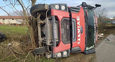 Kazaya giden itfaiyeciler kaza yaptı: 3 yaralı