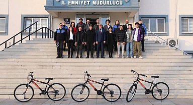KBÜ öğrencisinin çekip yönettiği kısa film birinci oldu