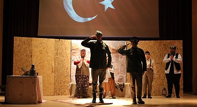 KBÜ'de "Kurtuluş Anadolu" adlı tiyatro gösterimi