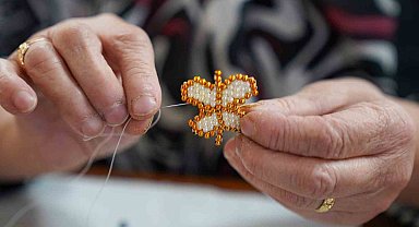 Kendi takılarını kendileri yapıyor