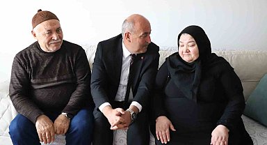 Kilolarından kurtulmak isteyen Sultan teyzenin tek isteği: "Bastonsuz yürümek istiyorum"