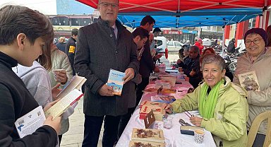Kitap okumaya özendirmek için yürüdüler