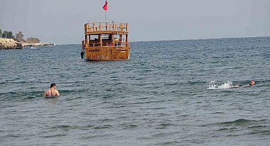 Kızkalesi'nde kış günü deniz keyfi