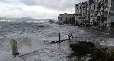 Kocaeli Valiliği fırtınaya karşı uyardı
