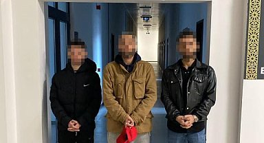 Kocaeli'de 2 kişiyi tekmeleyip acımasızca kemerle döven şahıslar yakalandı