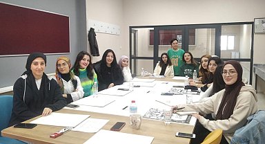 Koçarlı KYK yurdunda öğrencilere resim kursu
