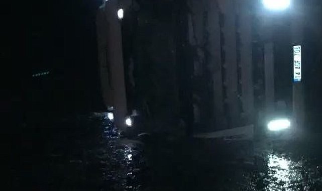 Kontrolden çıkan tır devrildi: 1 yaralı