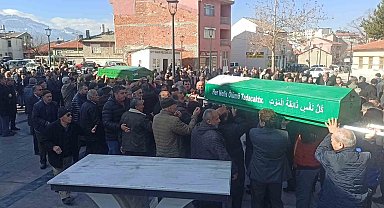 Konya'da eski kocası tarafından öldürülen kadın ve kızı toprağa verildi