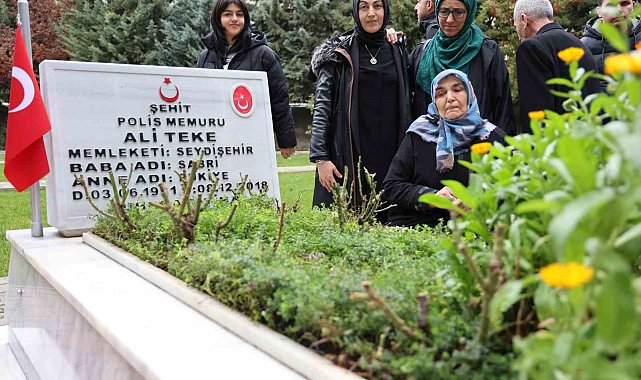 Konya'da şehit polis Ali Teke anısına lokma dağıtıldı