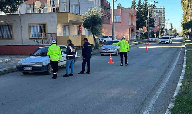 Kozan'da kumar oynayan 5 şahsa 24 bin TL para cezası