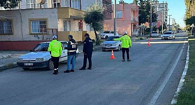 Kozan'da kumar oynayan 5 şahsa 24 bin TL para cezası